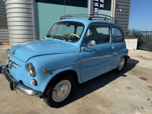 Seat 600 D 1969 49.000 km met suicide doors, volledig gerestaureerd!